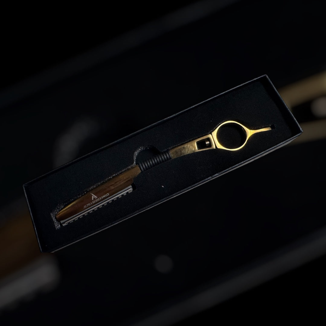 Signature Feather Razor