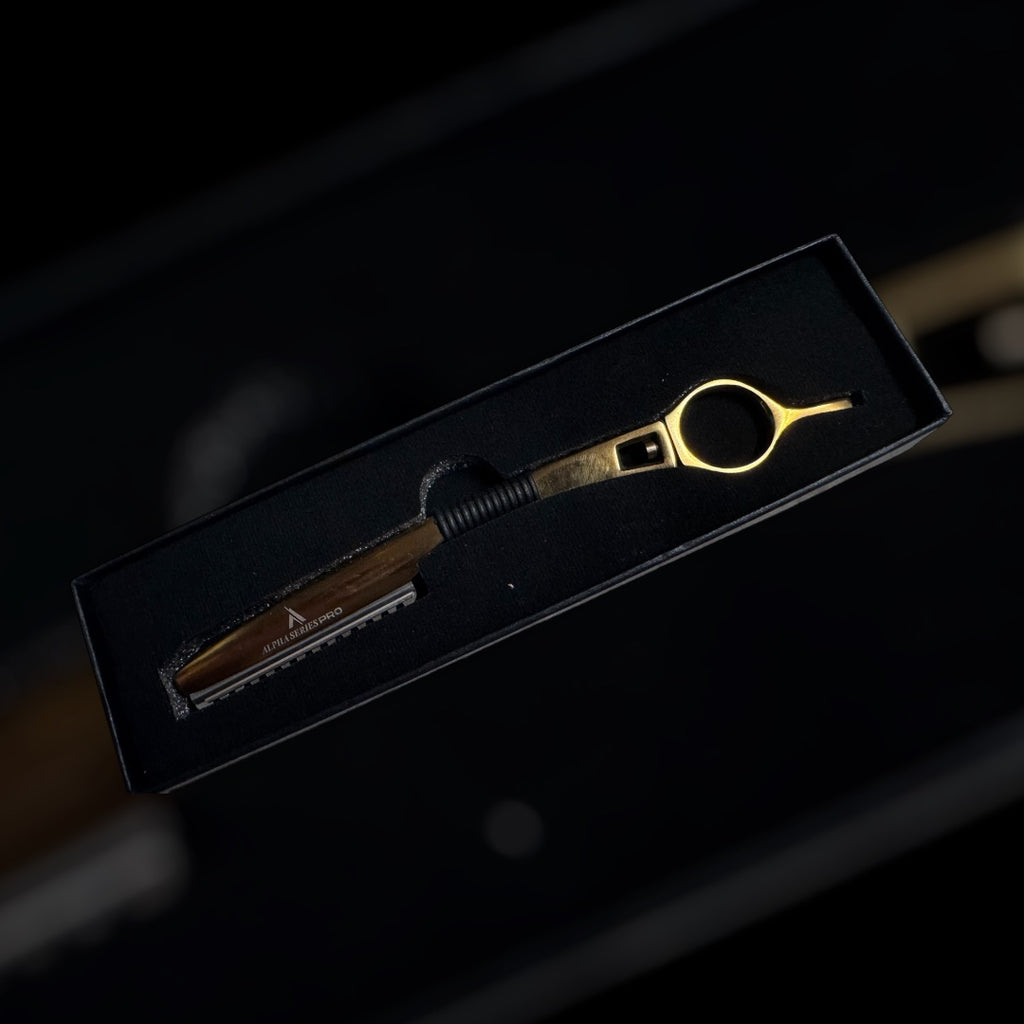 Signature Feather Razor