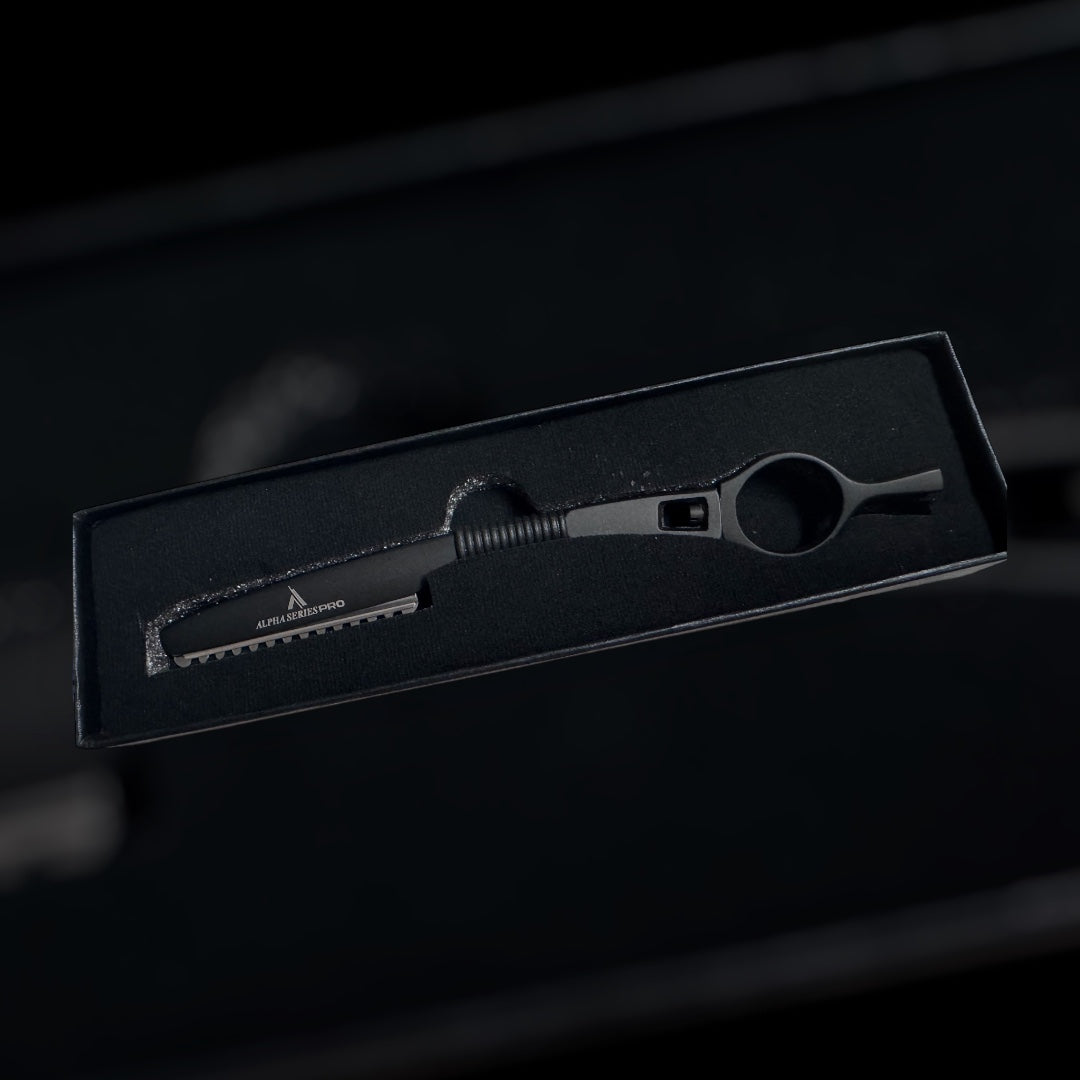 Signature Feather Razor